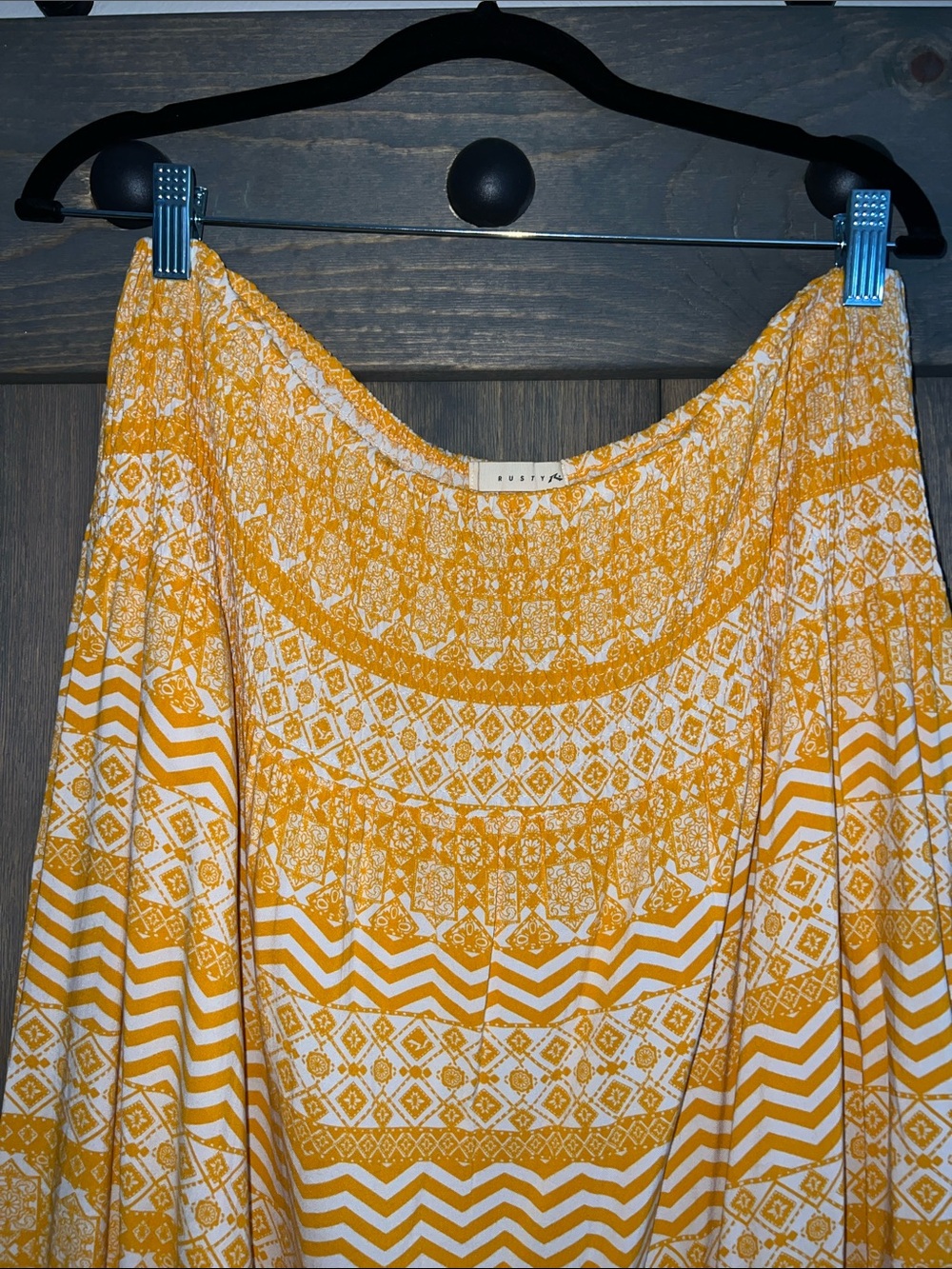 Rusty Yellow Patterned High-Low Maxi Skirt - Picture 4 of 4